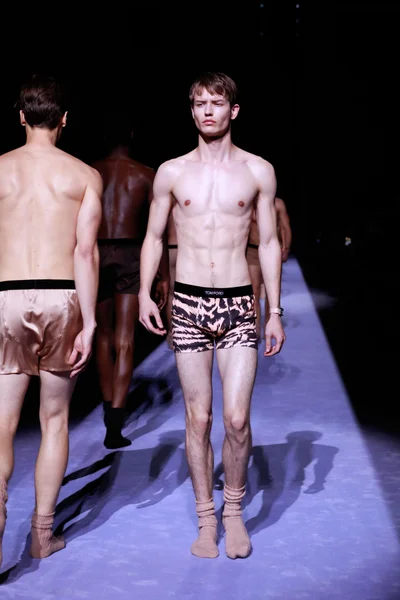 Look 44
